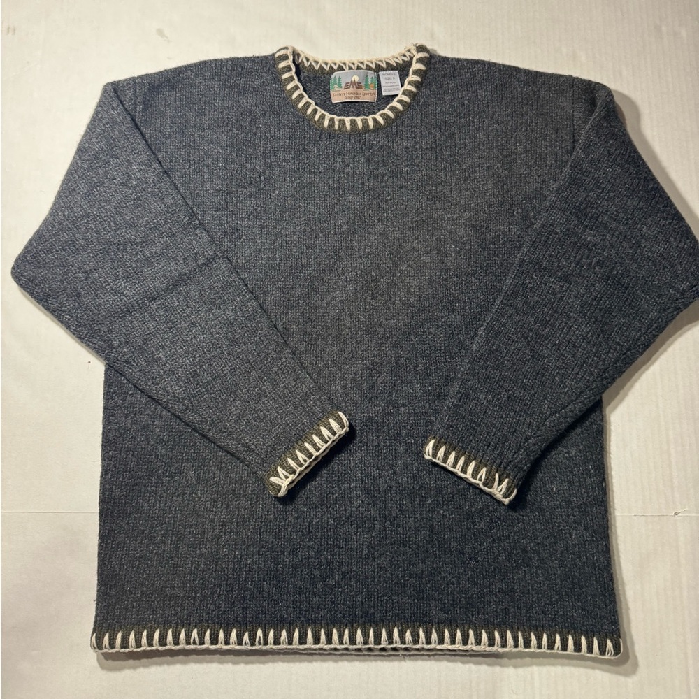 Women’s wool long sleeve crew neck sweater size small